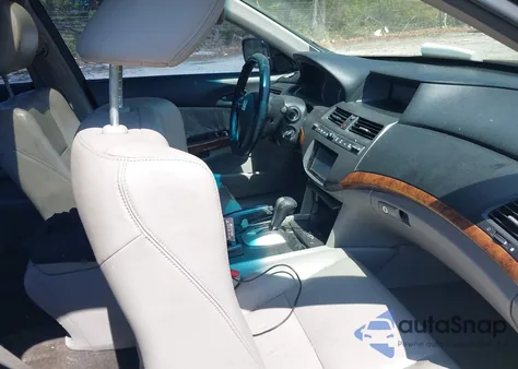 2011 Honda Accord 2.4 Ex-L z USA, uszkodzony, nr VIN 1HGCP2F80BA021494